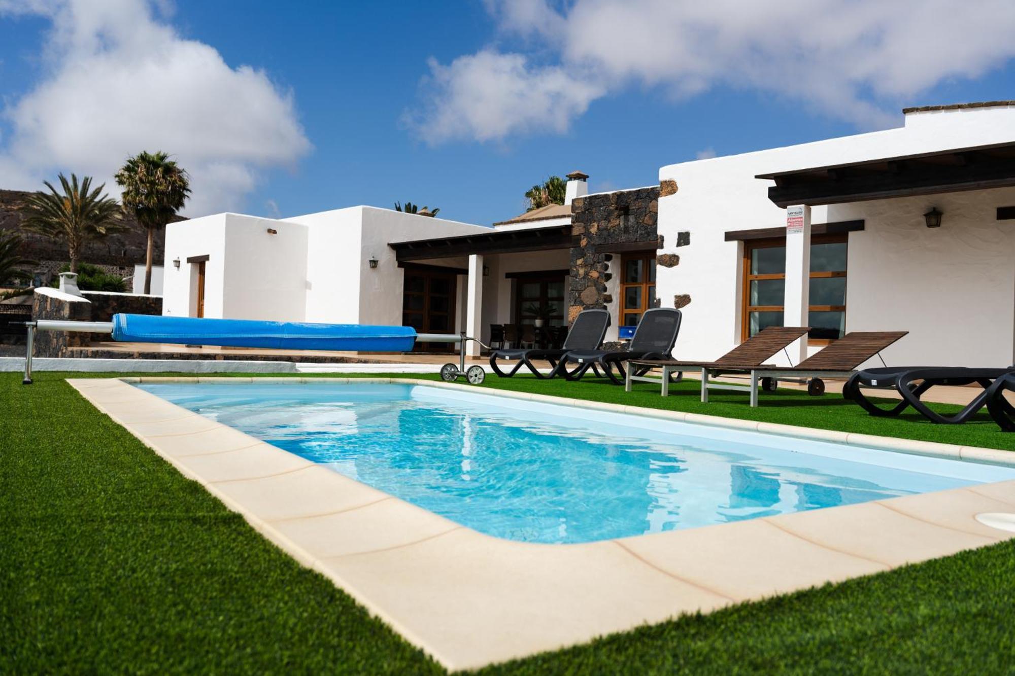 Villa Volcan2 Rural Private Pool La Oliva By Holidays Home Extérieur photo